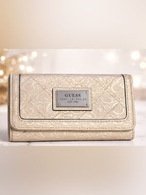 GUESS Wallet Metallic Beige Key & Card Holder Billfold